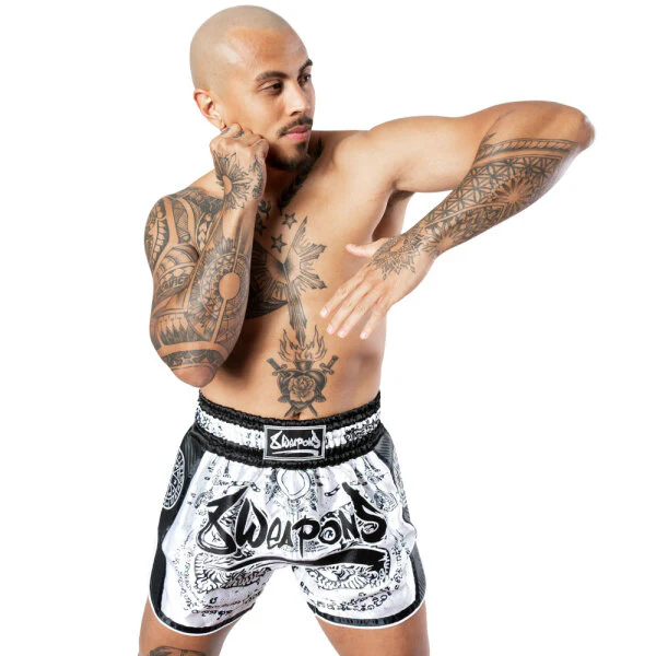 8 Weapons Shorts Carbon Sak Yant Tigers White - Image 3