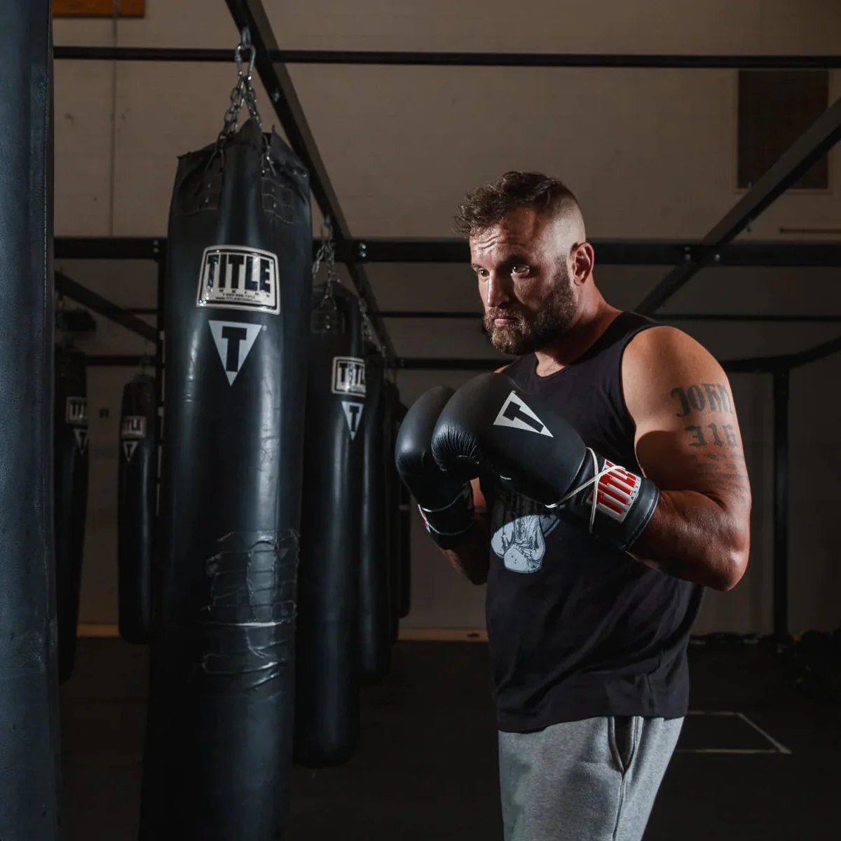 Title Classic Leather Lace Up Boxing Gloves 2.0 - Image 4