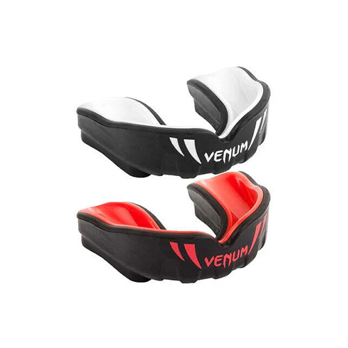 Venum Challenger Kids Mouthguard - Image 2